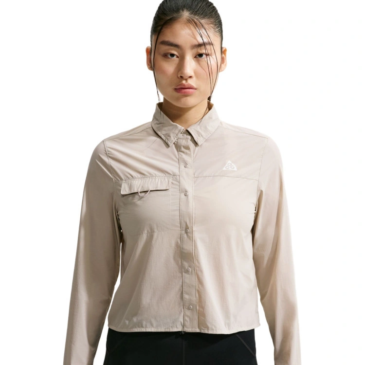 camiseta-nike-mujer-acg-aireez-btn-ls-creahombre-ii-summit-white-2