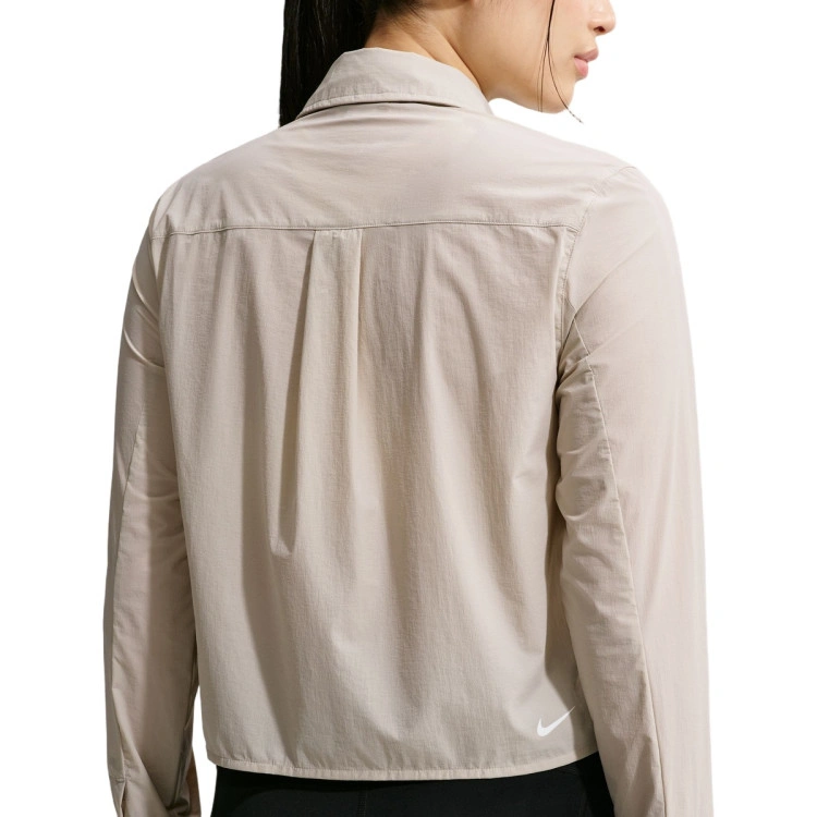 camiseta-nike-mujer-acg-aireez-btn-ls-creahombre-ii-summit-white-3