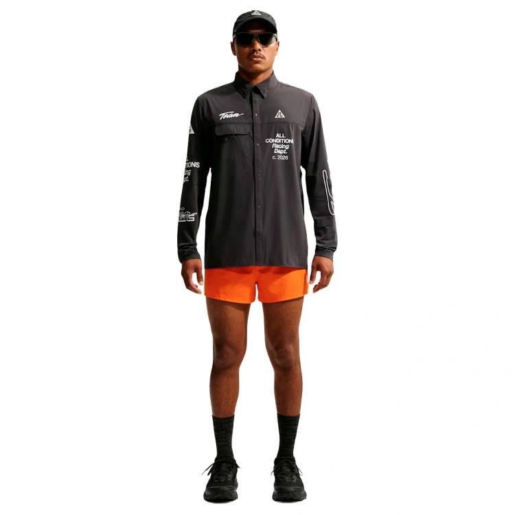camiseta-nike-acg-uv-aireez-btn-ls-graphics-dk-smoke-grey-white-4