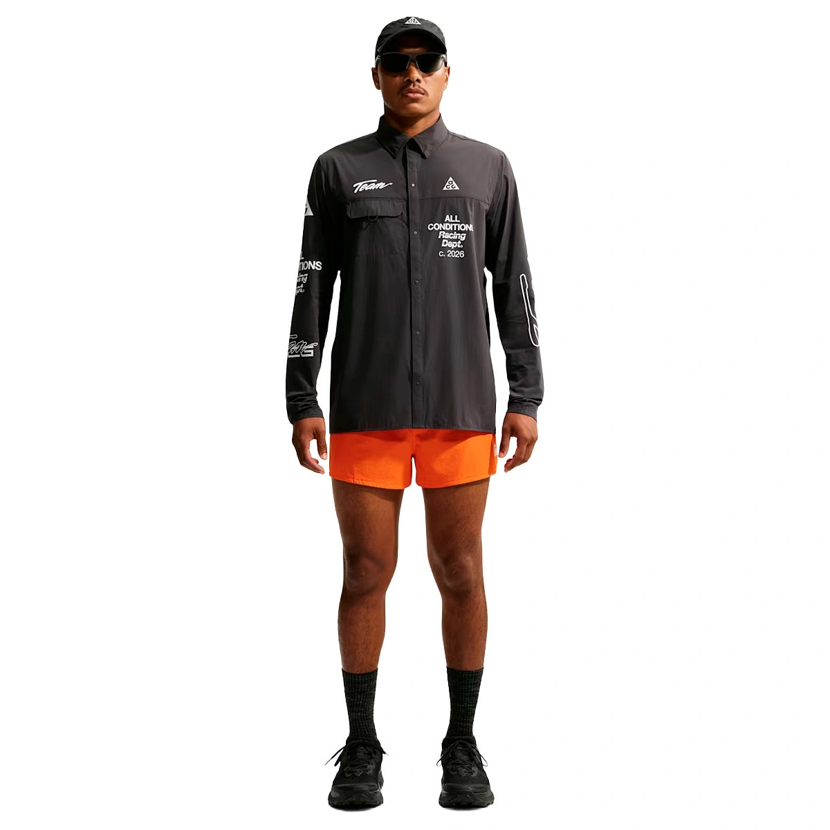 camiseta-nike-acg-uv-aireez-btn-ls-graphics-dk-smoke-grey-white-4