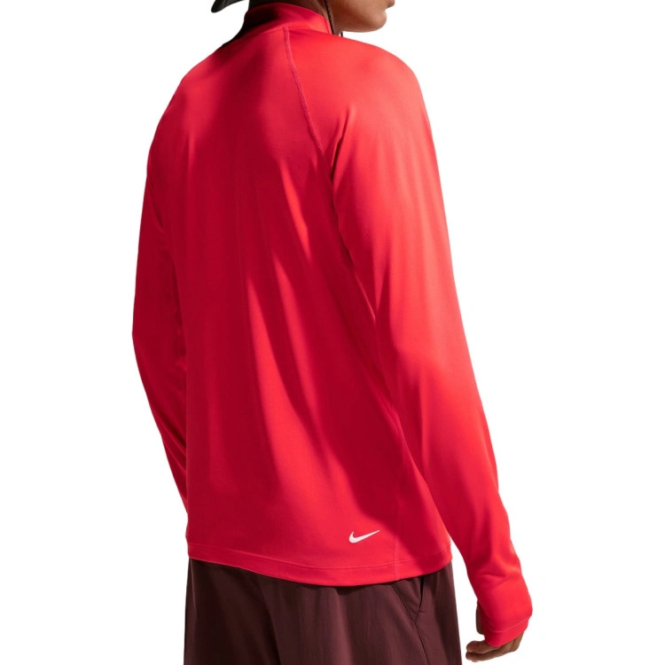 camiseta-nike-hombre-acg-dri-fit-wildsee-qz-ls-top-lt-crimson-summit-white-3