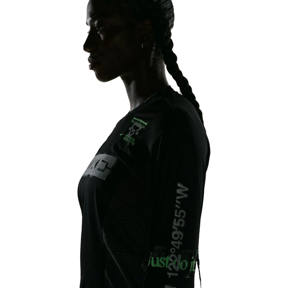camiseta-nike-mujer-nike-swift-jersey-top-ls-nv-black-iron-grey-illusion-green-reflective-si-6