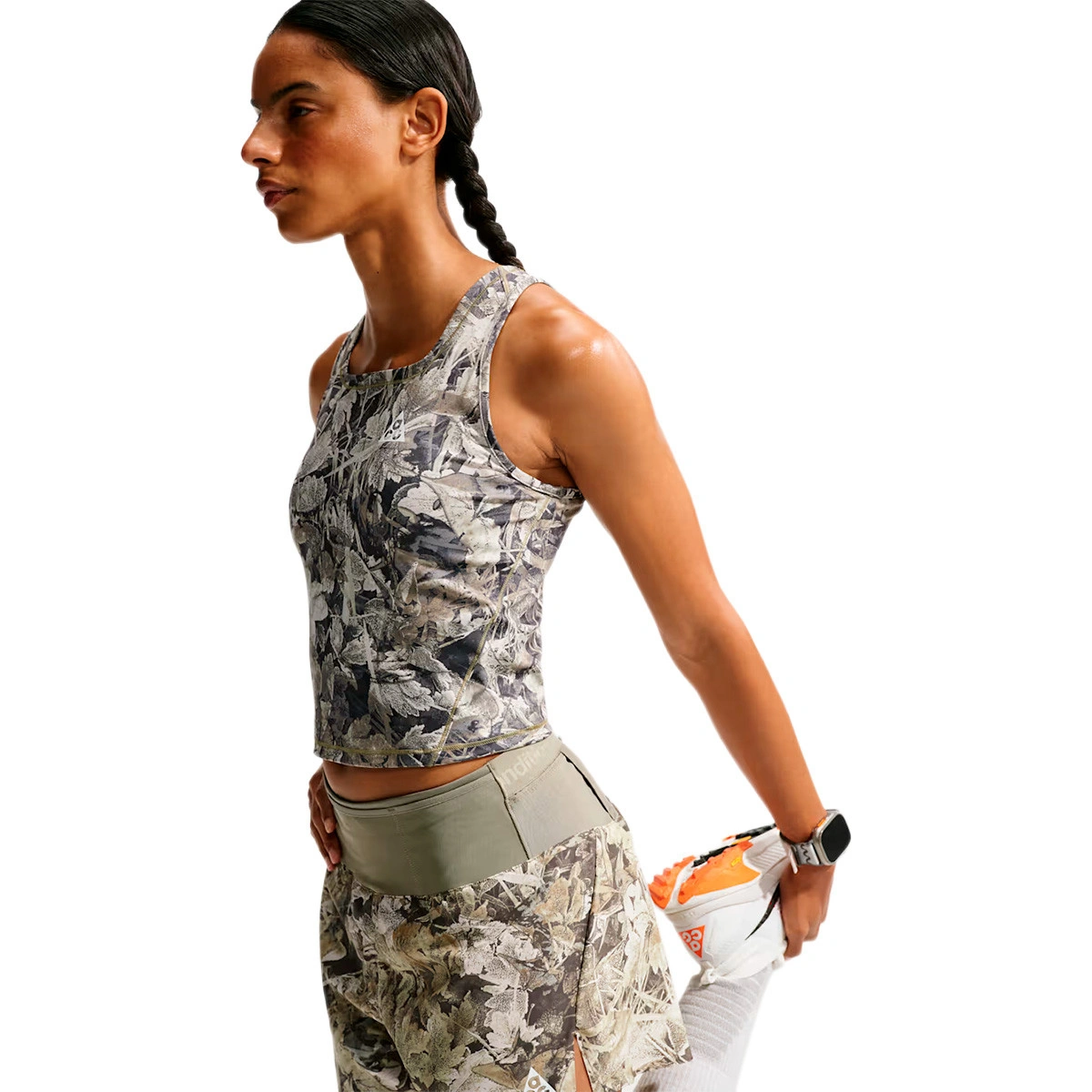 top-nike-mujer-acg-dri-fit-crop-tank-aop-sequoia-summit-white-2