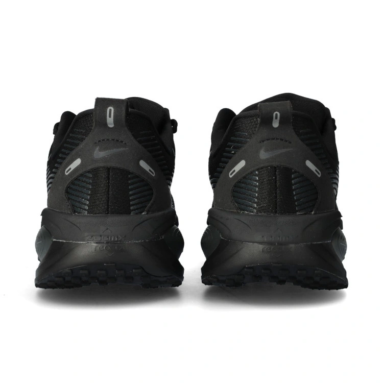zapatilla-nike-vomero-18-black-black-dk-smoke-grey-lt-smoke-grey-4