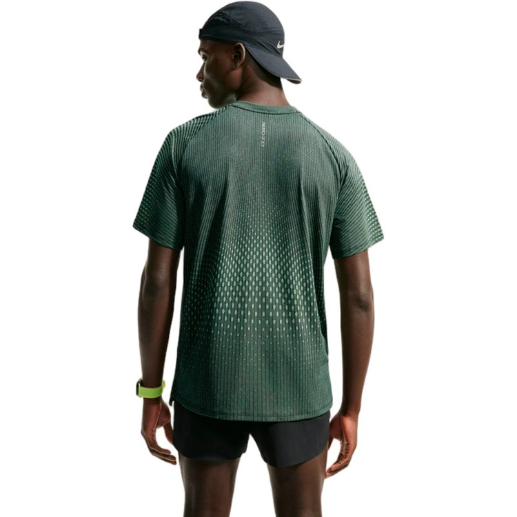 camiseta-nike-hombre-nike-af-stride-ss-top-black-lt-green-spark-reflective-silv-1