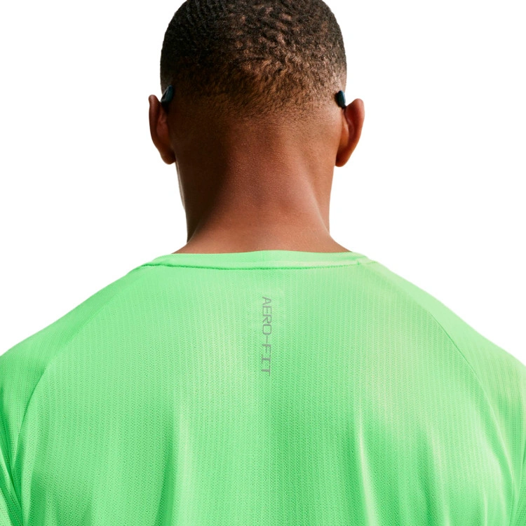 camiseta-nike-af-stride-ss-top-volt-light-silver-reflective-silv-1