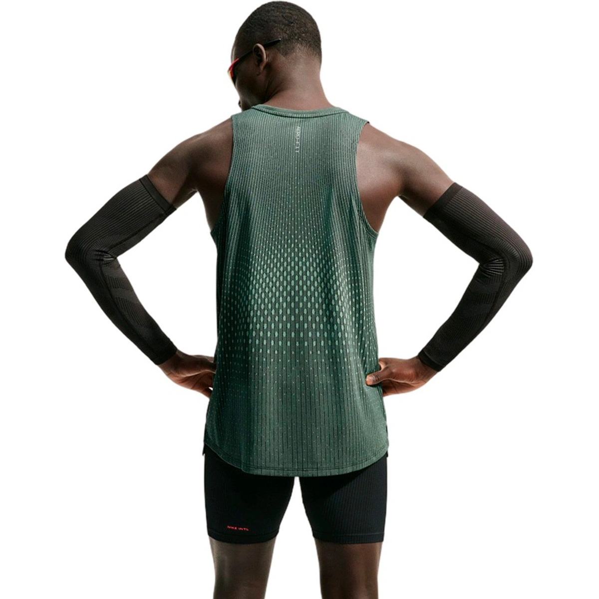 top-nike-hombre-nike-af-stride-tank-black-lt-green-spark-reflective-silv-1