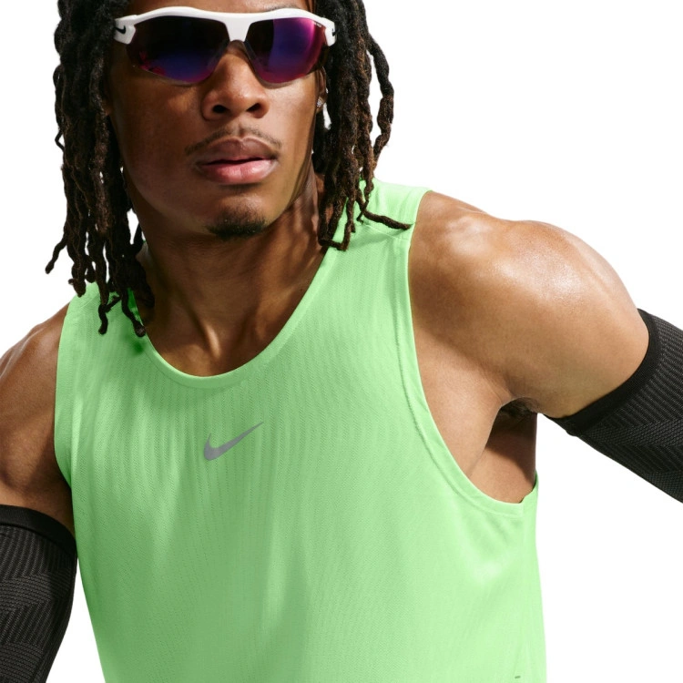 top-nike-hombre-nike-af-stride-tank-volt-light-silver-reflective-silv-4