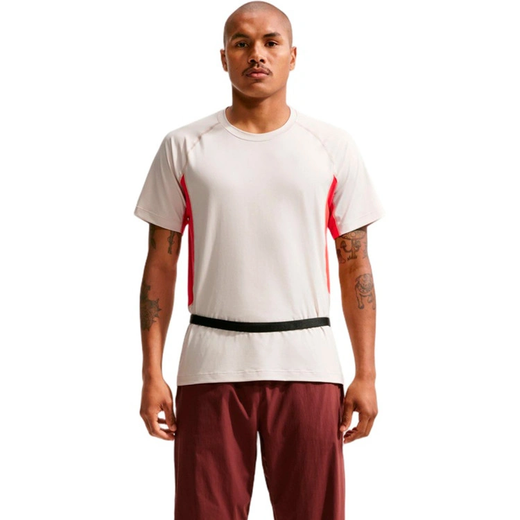 camiseta-nike-hombre-acg-dri-fit-wildsee-bslyr-ss-top-lt-orewood-brn-lt-crimson-summit-white-0