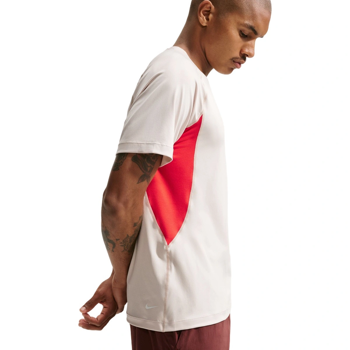 camiseta-nike-hombre-acg-dri-fit-wildsee-bslyr-ss-top-lt-orewood-brn-lt-crimson-summit-white-3