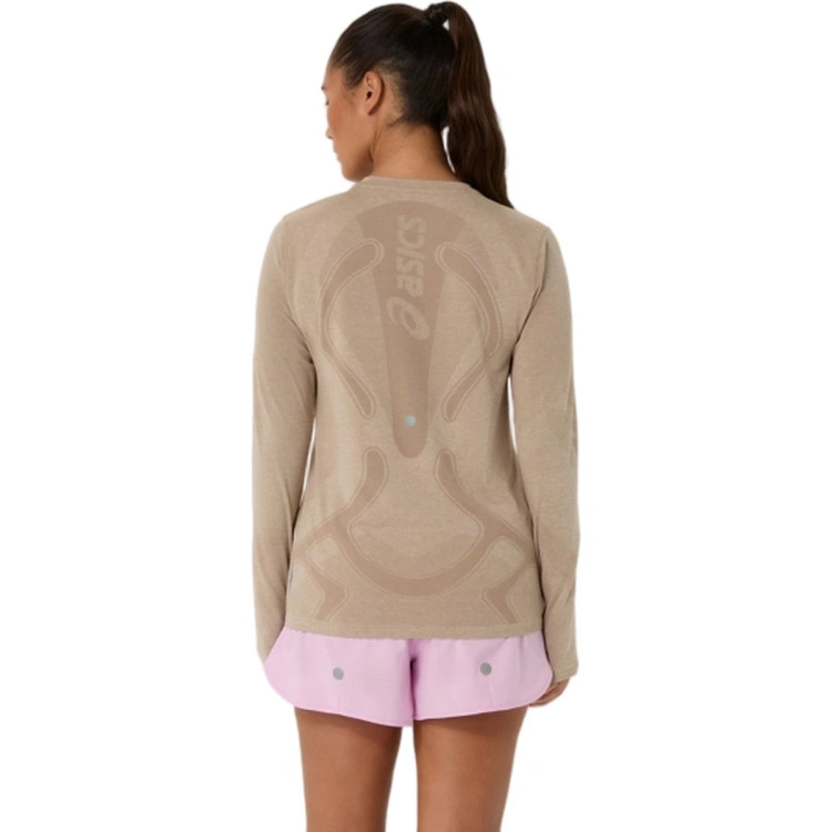 camiseta-asics-road-seamless-top-manga-larga-mujer-greige-1
