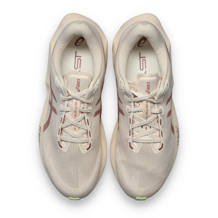 zapatilla-asics-novablast-6-rose-dustilluminate-yellow-5