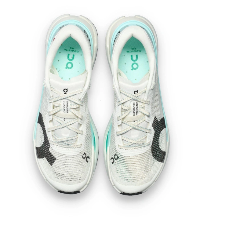 zapatilla-on-cloudultra-pro-ivory-celeste-5