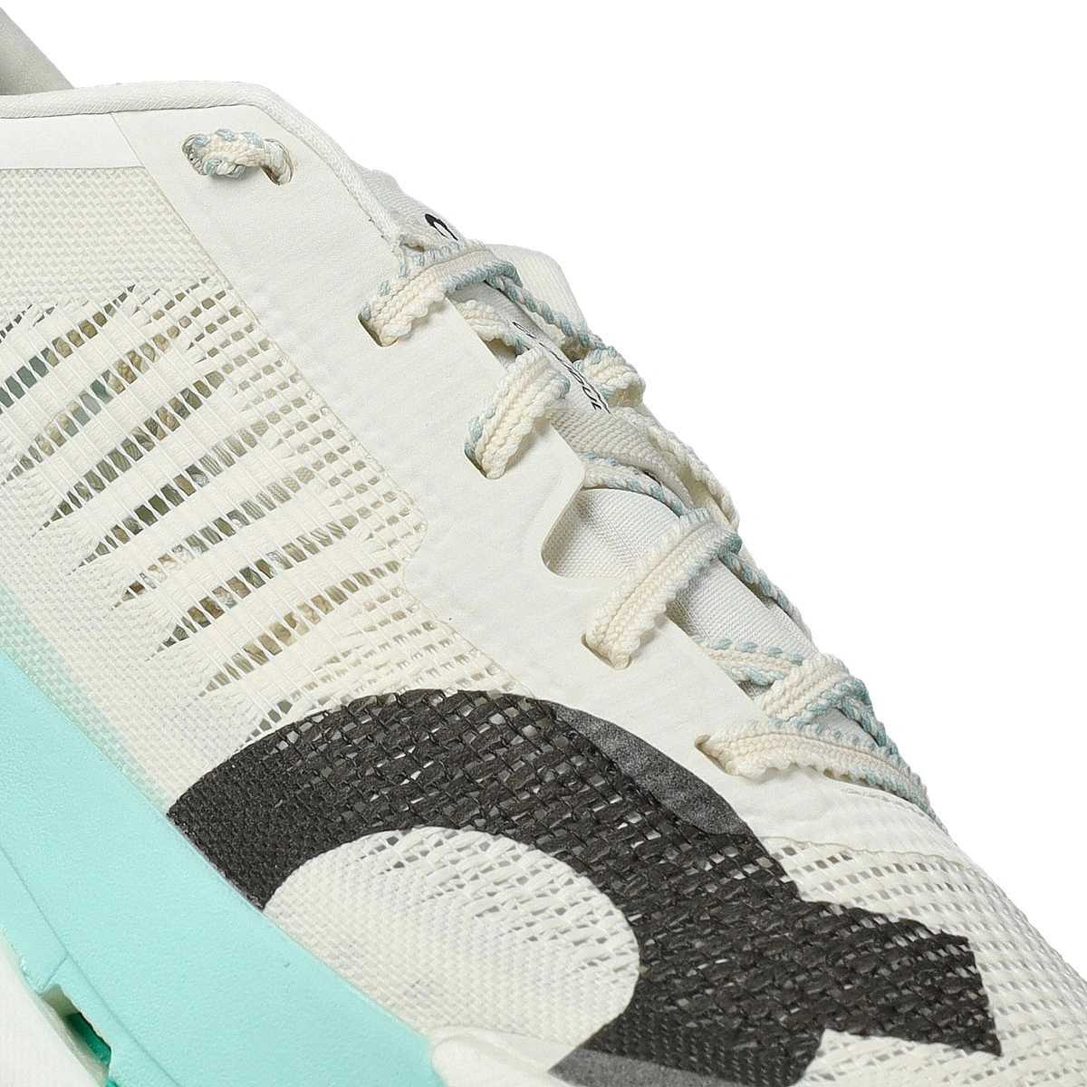 zapatilla-on-cloudultra-pro-ivory-celeste-6