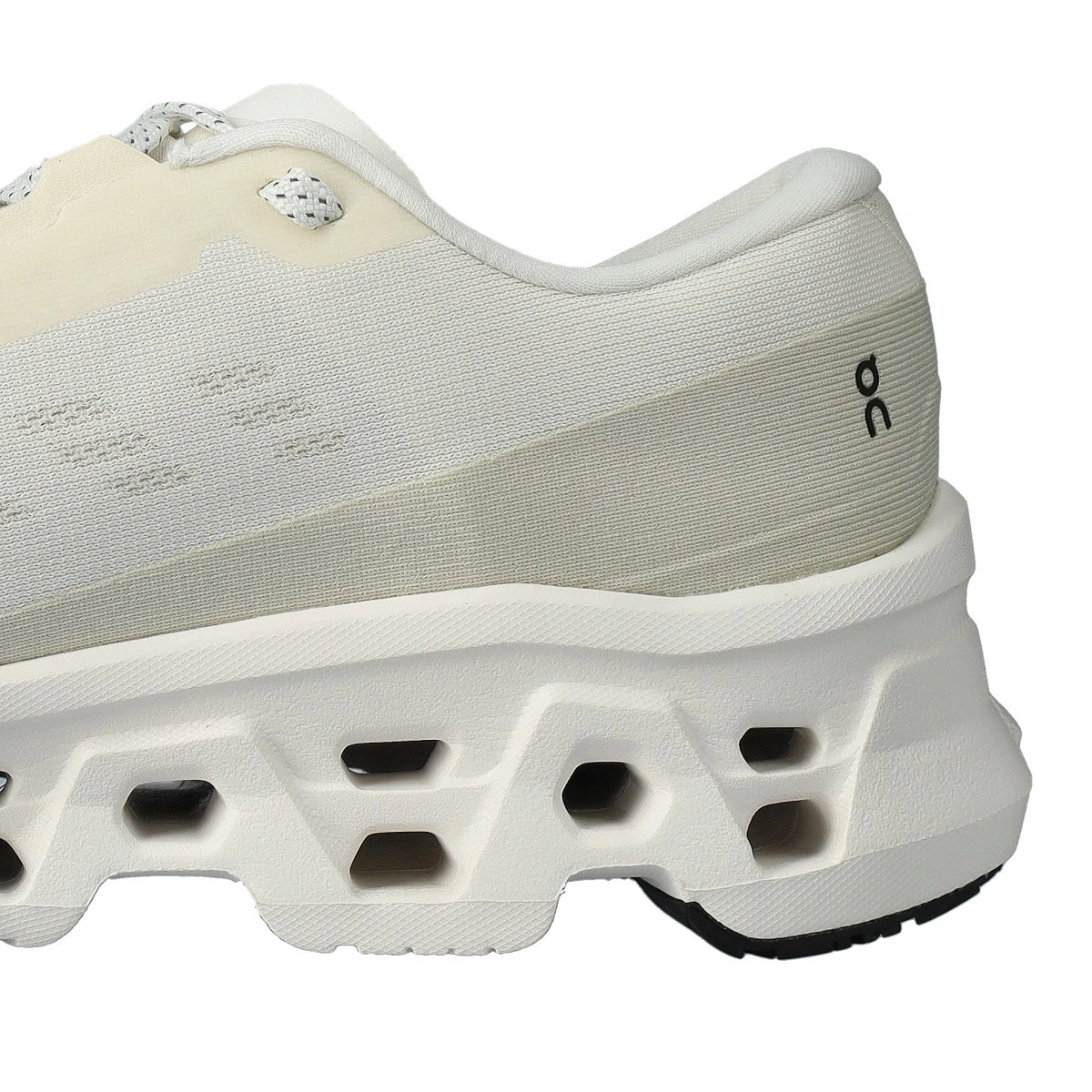 zapatilla-on-cloudmonster-3-ivory-ivory-8