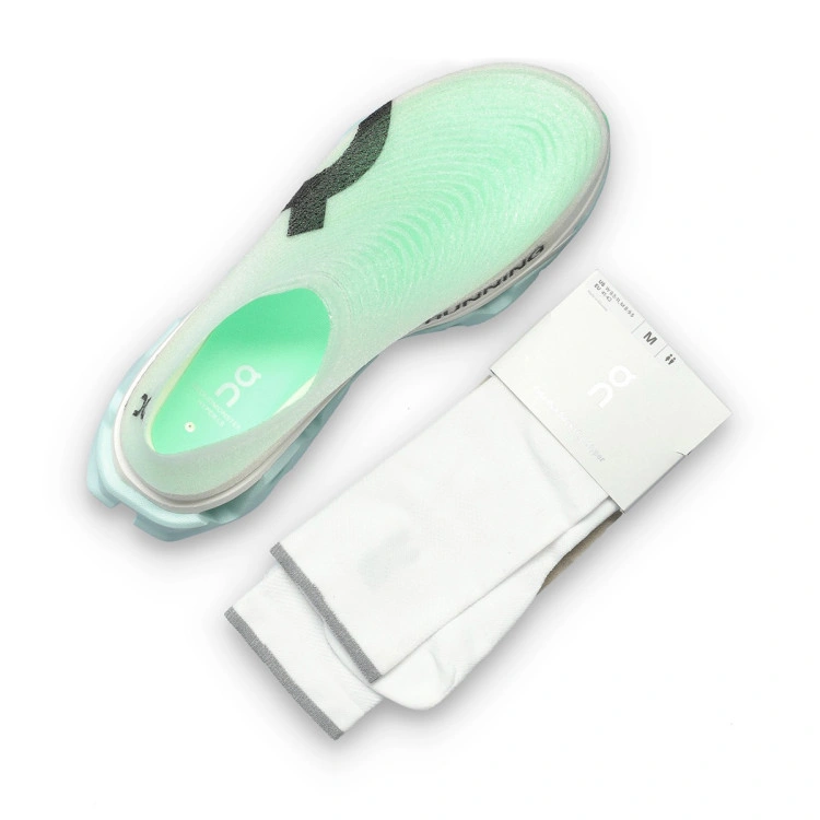 zapatilla-on-cloudmonster-3-hyper-ls-u-flurry-verdite-10