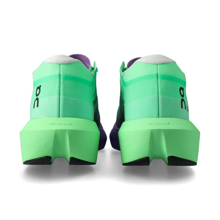 zapatilla-on-cloudboom-strike-2-verdite-aconite-4