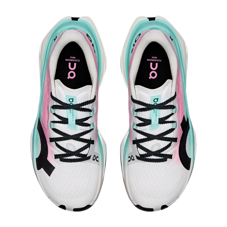 zapatilla-on-cloudboom-max-mujer-white-celeste-3