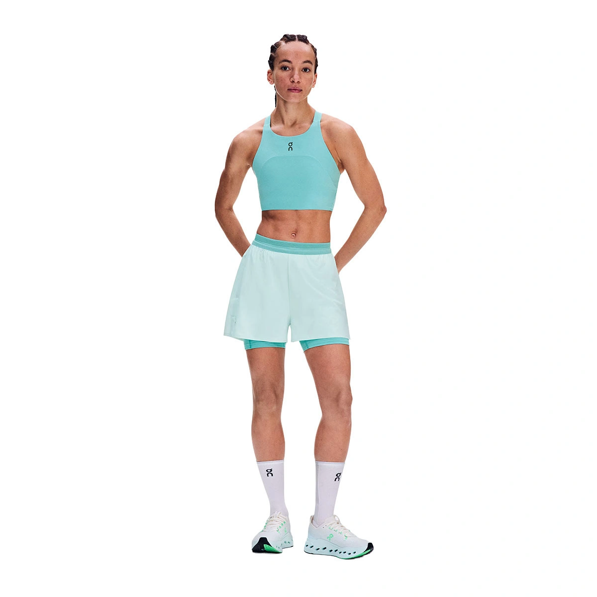 pantalon-corto-on-mujer-3-performance-21-shorts-1-flurry-aquamarine-5