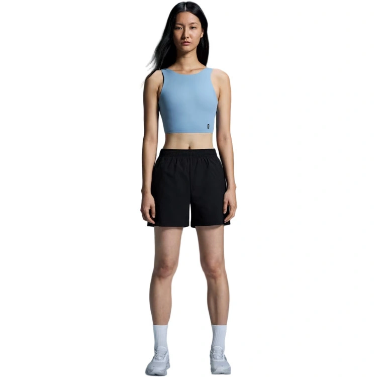 pantalon-corto-on-mujer-5-core-shorts-1-black-3