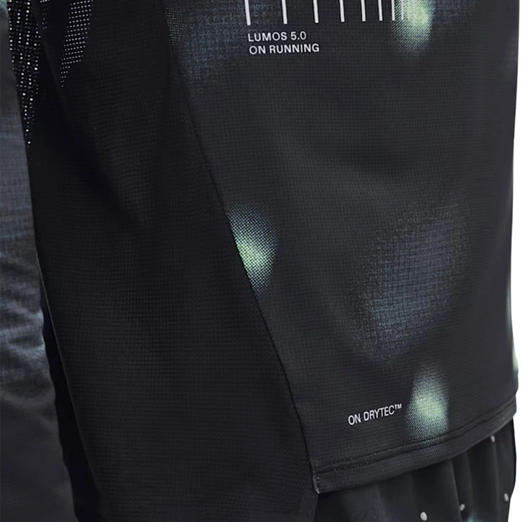 malla-larga-on-performance-long-t-lumos-black-3