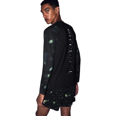 Playera Performance Long-T Lumos