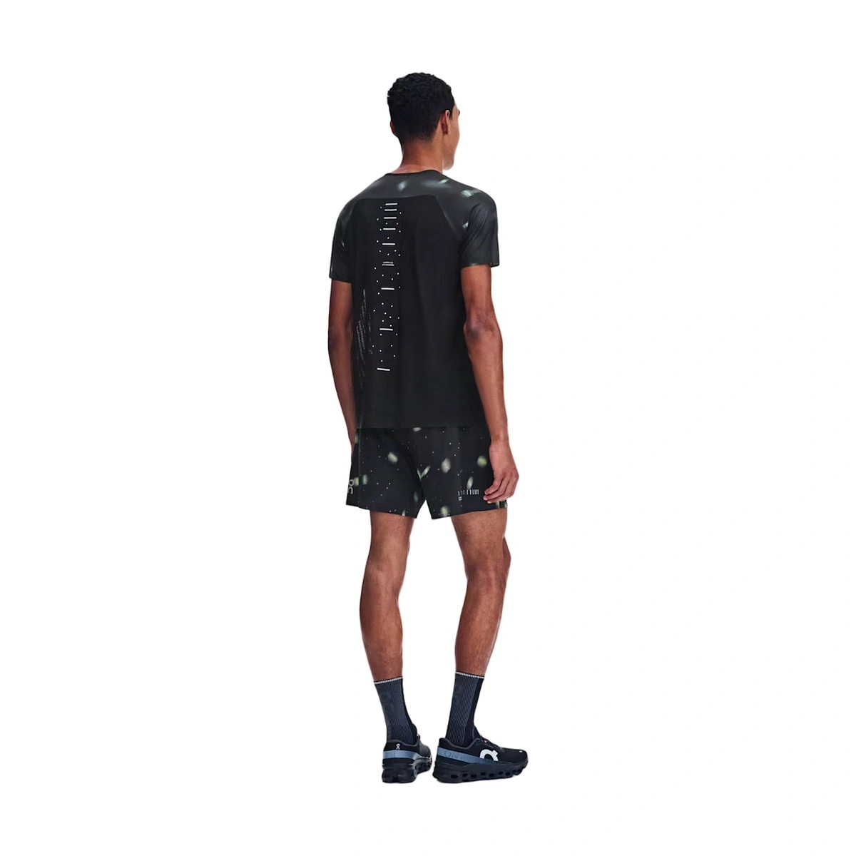 camiseta-on-performance-t-lumos-black-1