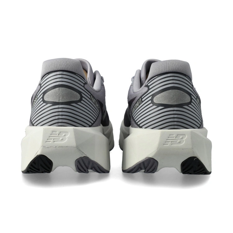 zapatilla-new-balance-fuelcell-rebel-v5-digital-mist-4