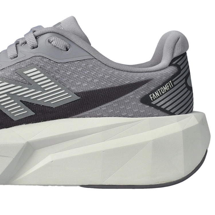 zapatilla-new-balance-fuelcell-rebel-v5-mujer-digital-mist-8