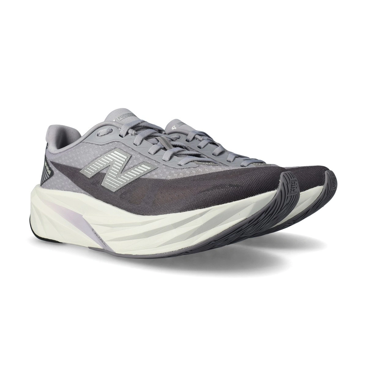 zapatilla-new-balance-fuelcell-rebel-v5-mujer-digital-mist-0