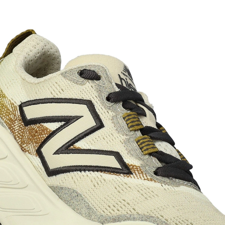 zapatilla-new-balance-fresh-foam-x-hierro-v9-mujer-angora-6