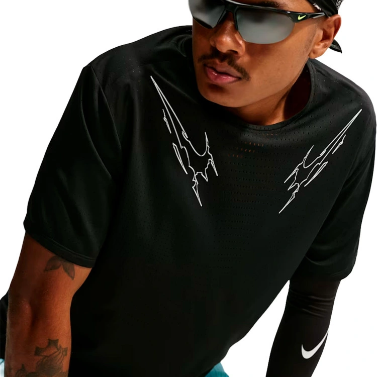 camiseta-nike-nike-aeroswift-black-2