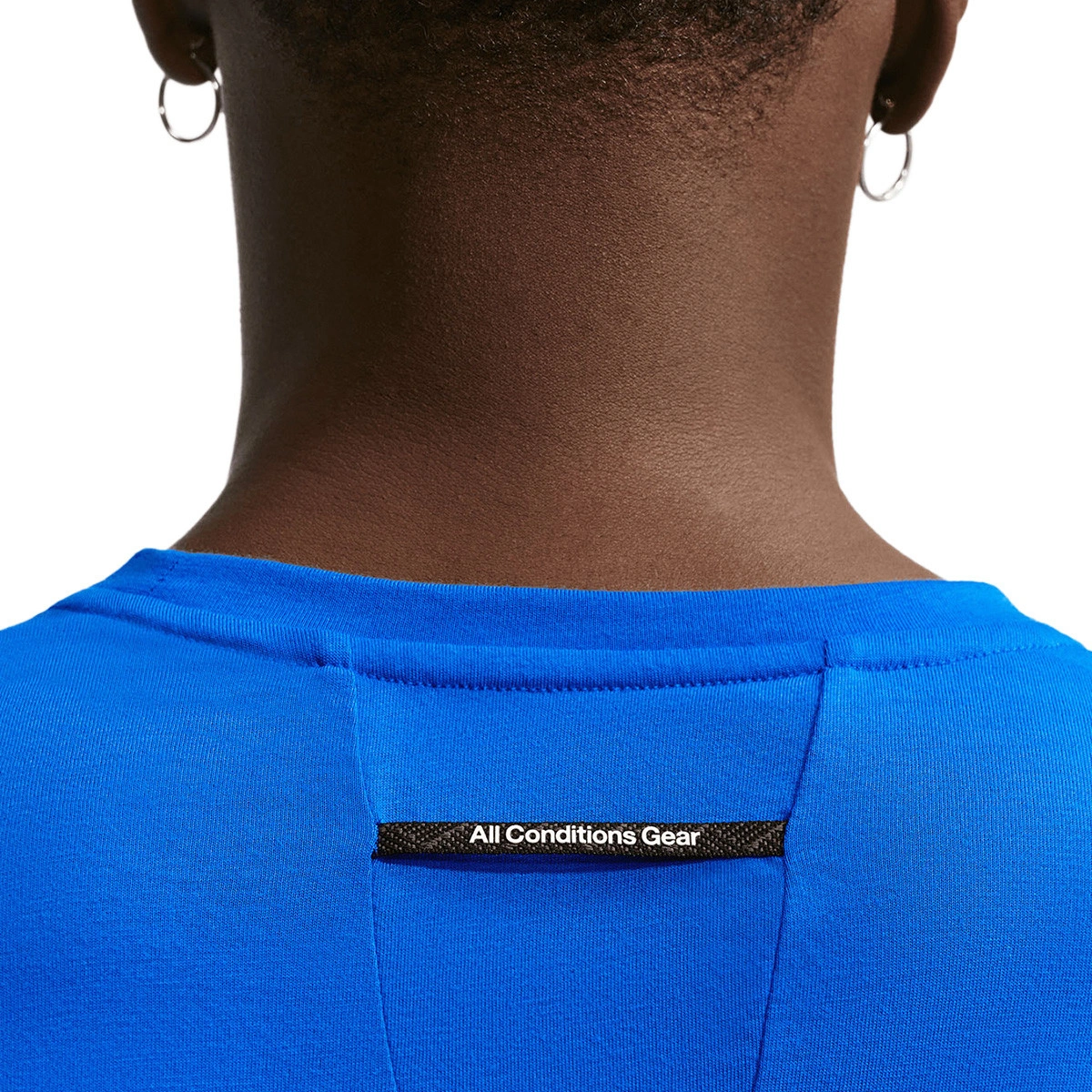 camiseta-nike-nike-acg-solar-chase-hyper-royal-hyper-royal-summit-white-3