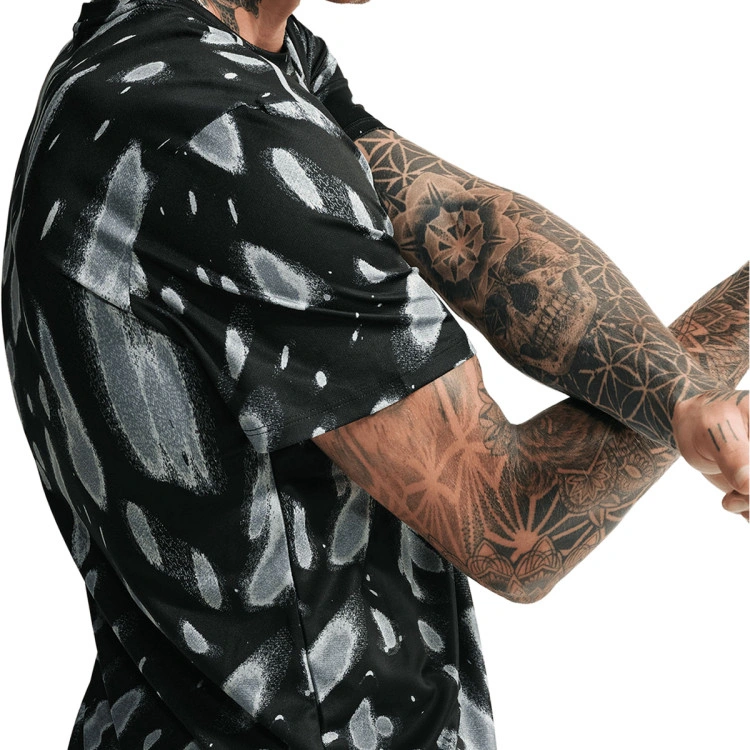 camiseta-nike-nike-miler-black-reflective-silv-3