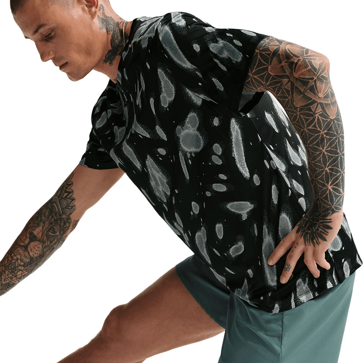 camiseta-nike-nike-miler-black-reflective-silv-2