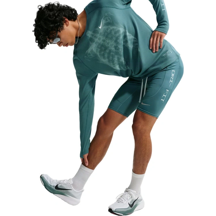 malla-corta-nike-stride-smokey-blue-reflective-silv-2