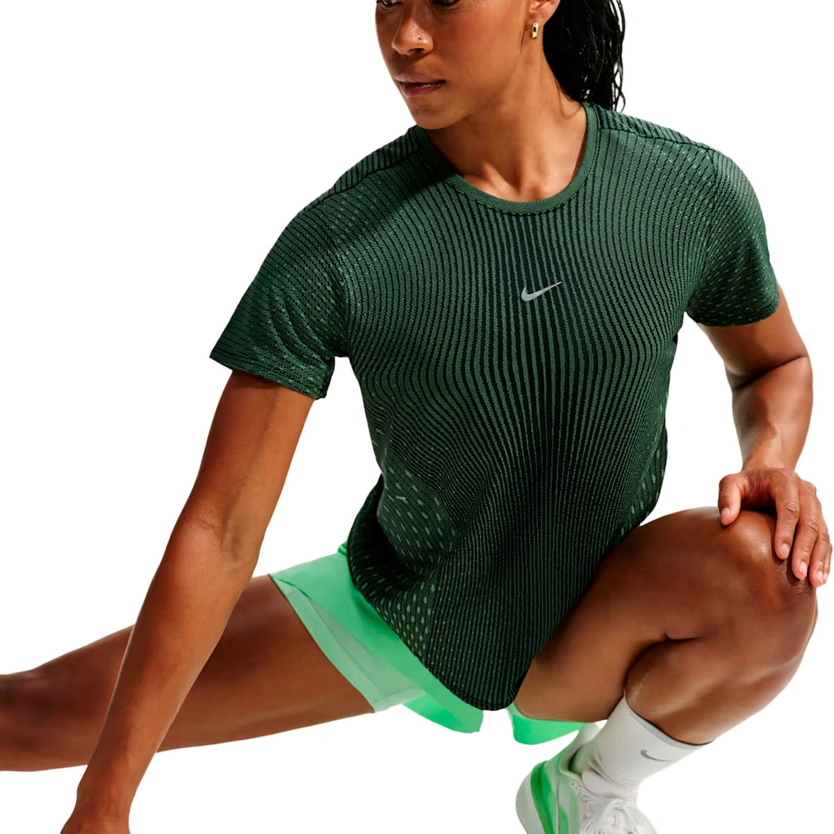 camiseta-nike-swift-mujer-black-lt-green-spark-reflective-silv-2