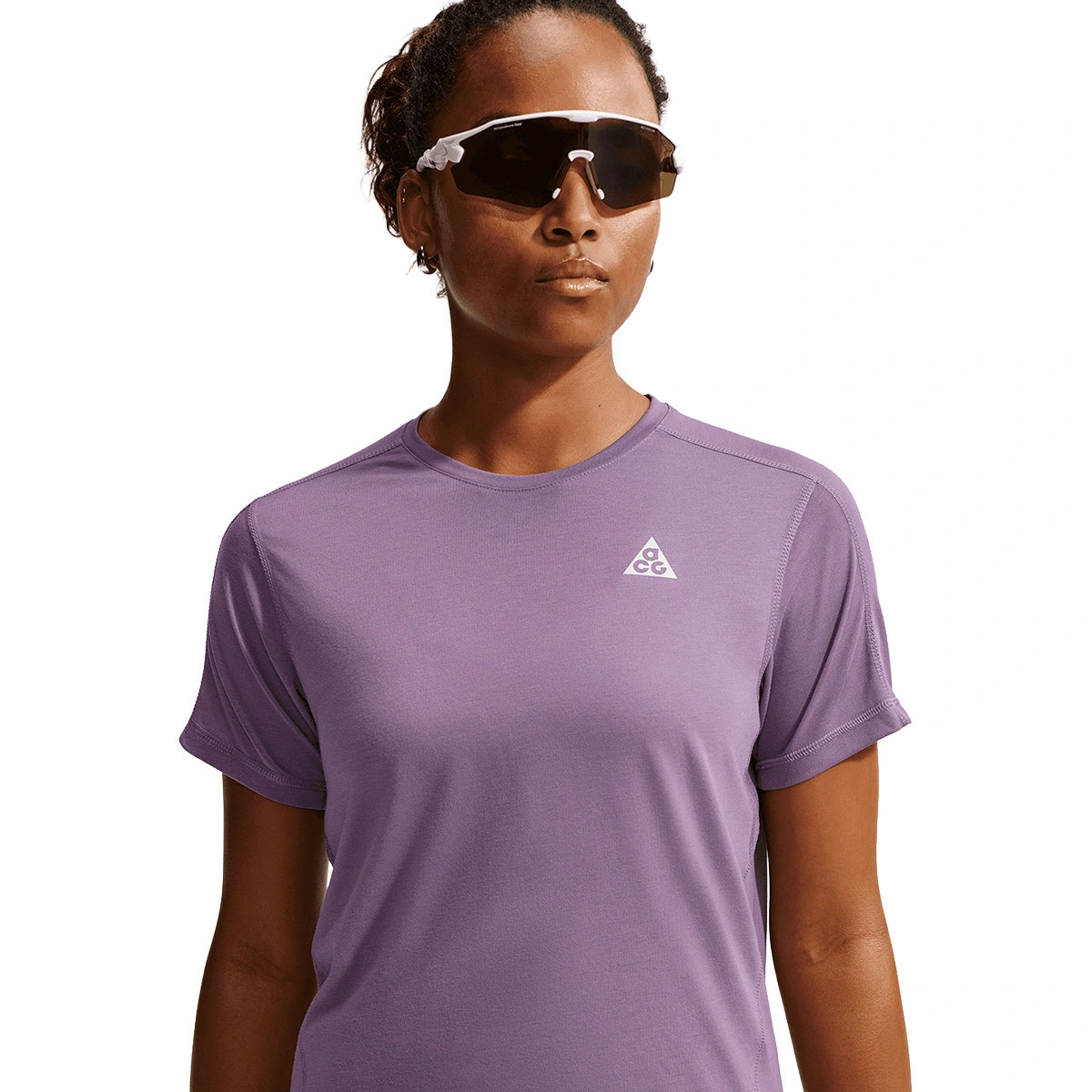 camiseta-nike-acg-mujer-violet-dust-summit-white-2