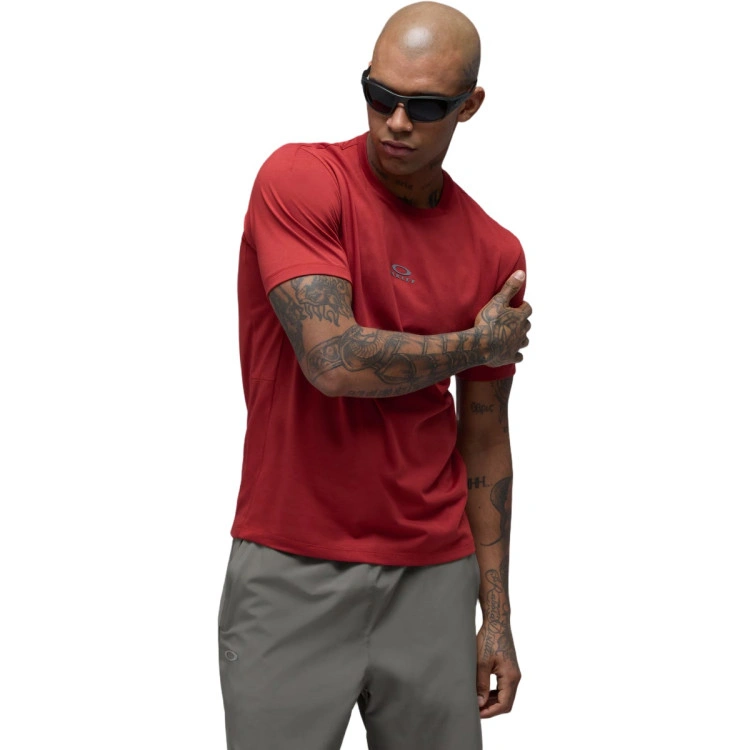 camiseta-oakley-edge-force-ss-tee-flame-red-3