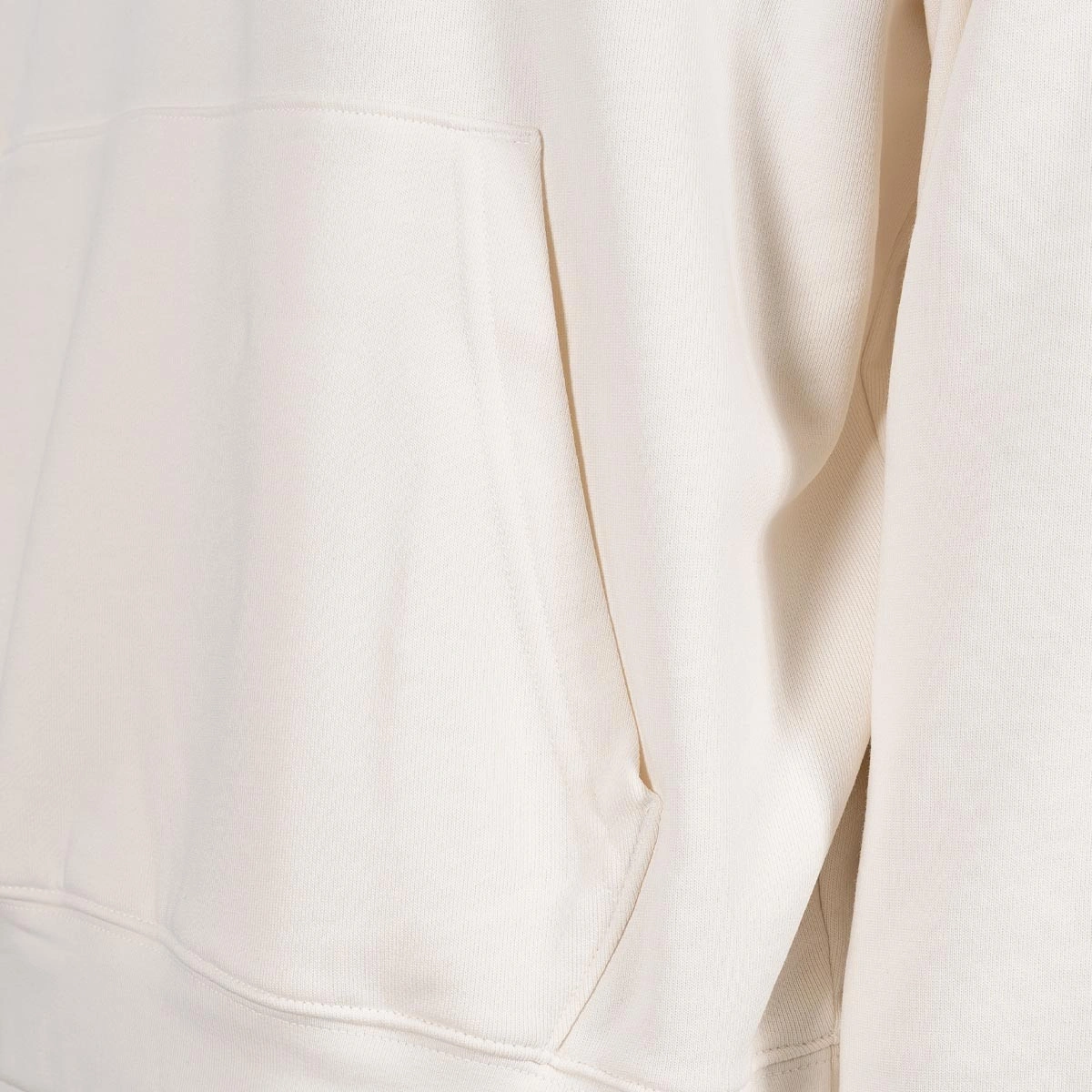 sudadera-the-north-face-explorer-badges-relaxed-hoodie-graphic-white-dune-4