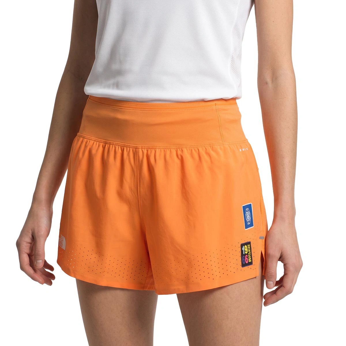 pantalon-corto-the-north-face-summit-pacesetter-short-mujer-graphic-papaya-0